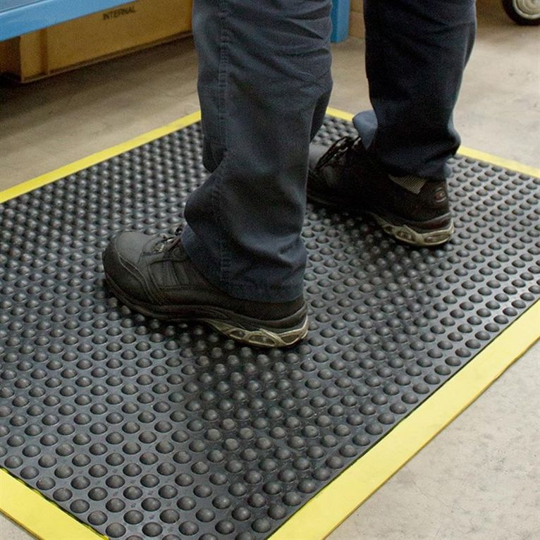 Tapis anti-fatigue à surface à bulles COBA 600 x 9